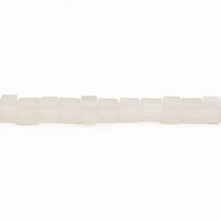 Jade de couleur blanc, de forme carré, 4mm x 40cm