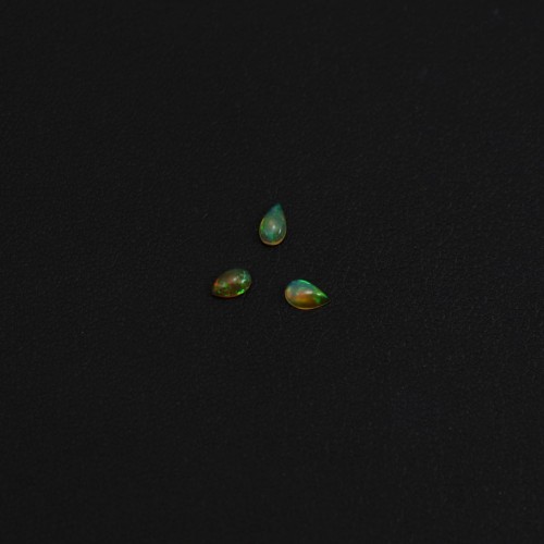 Cabochon opale éthiopienne, goutte 3x5mm x 1pc