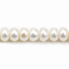 Freshwater cultured pearls, white, round, 8-9mm x 2pcs