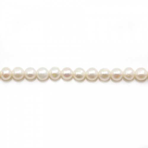 Round white freshwater pearls on thread 4-5mm x 40cm