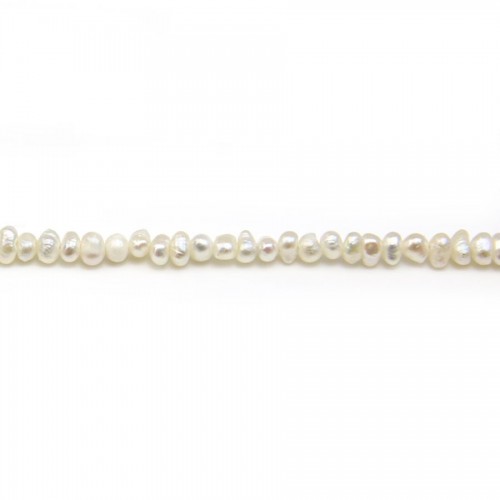 Perle coltivate d'acqua dolce, bianche, ovali/irregolari, 2-2,5 mm x 35 cm