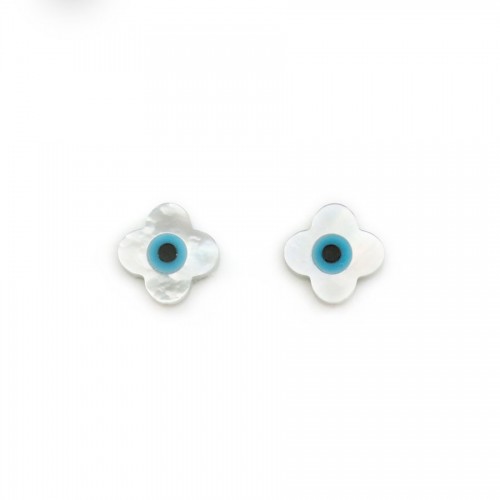 White mother-of-pearl with a blue eye, in a flower-shape 8mm x 2pcs