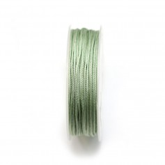 Klares mandelgrünes, irisierendes Polyestergarn 1.5mm x 15m
