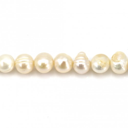 Freshwater cultured pearls, white, oval/irregular, 7-9mm x 40cm