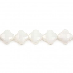 White jade faceted clover 10mm x 1pc